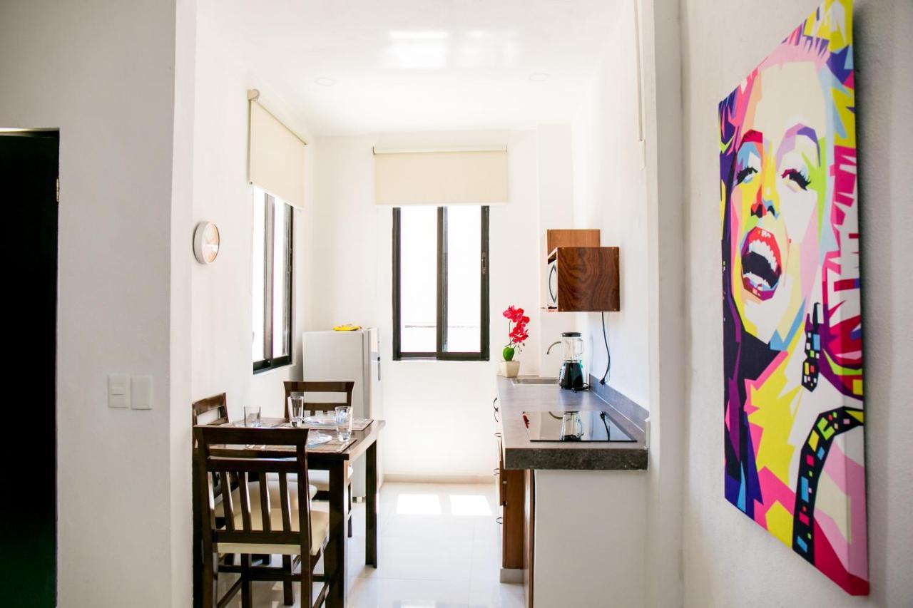 Maui Hostels Playa Del Carmen Exterior photo
