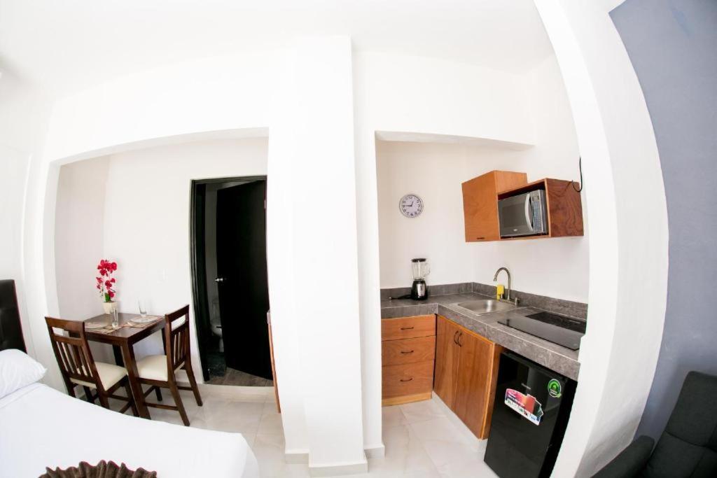 Maui Hostels Playa Del Carmen Exterior photo